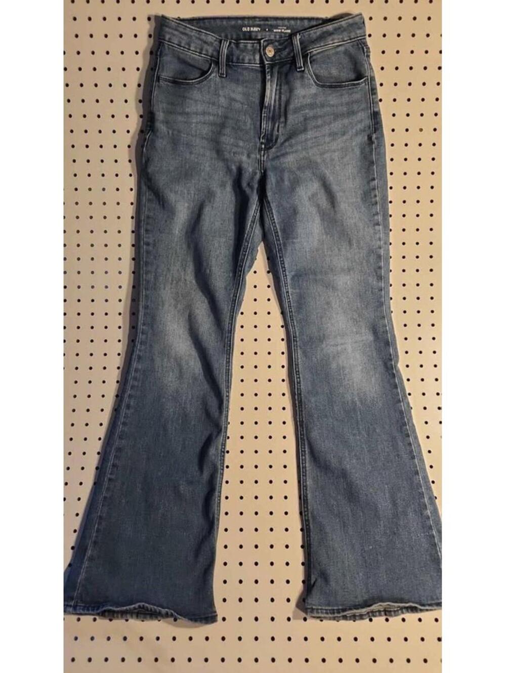 Old Navy Wow Flare High-Rise Jeans Size 4 Comfy Cotton Blend